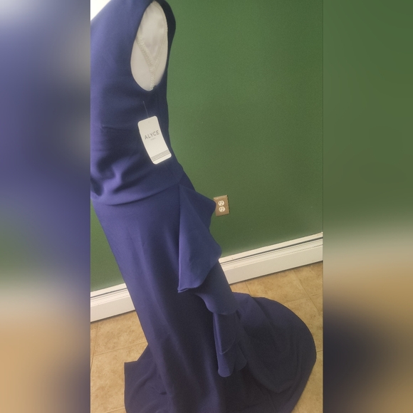 Alyce Paris Elegant Navy Blue Evening Dress - Picture 4 of 8